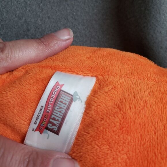 “Reese” Reece's Plush from Hershey Chocolate World - Picture 8 of 12